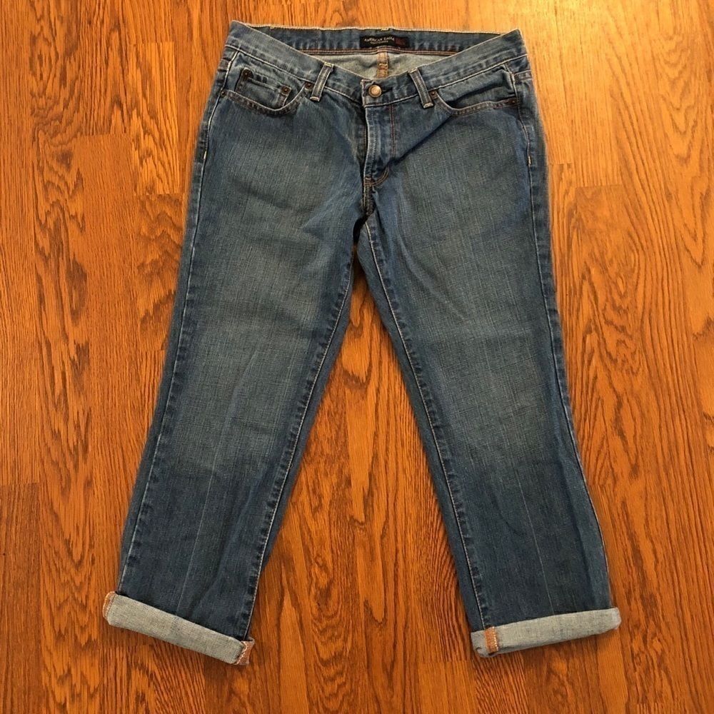 American Eagle | Medium Wash Crop Jeans‎